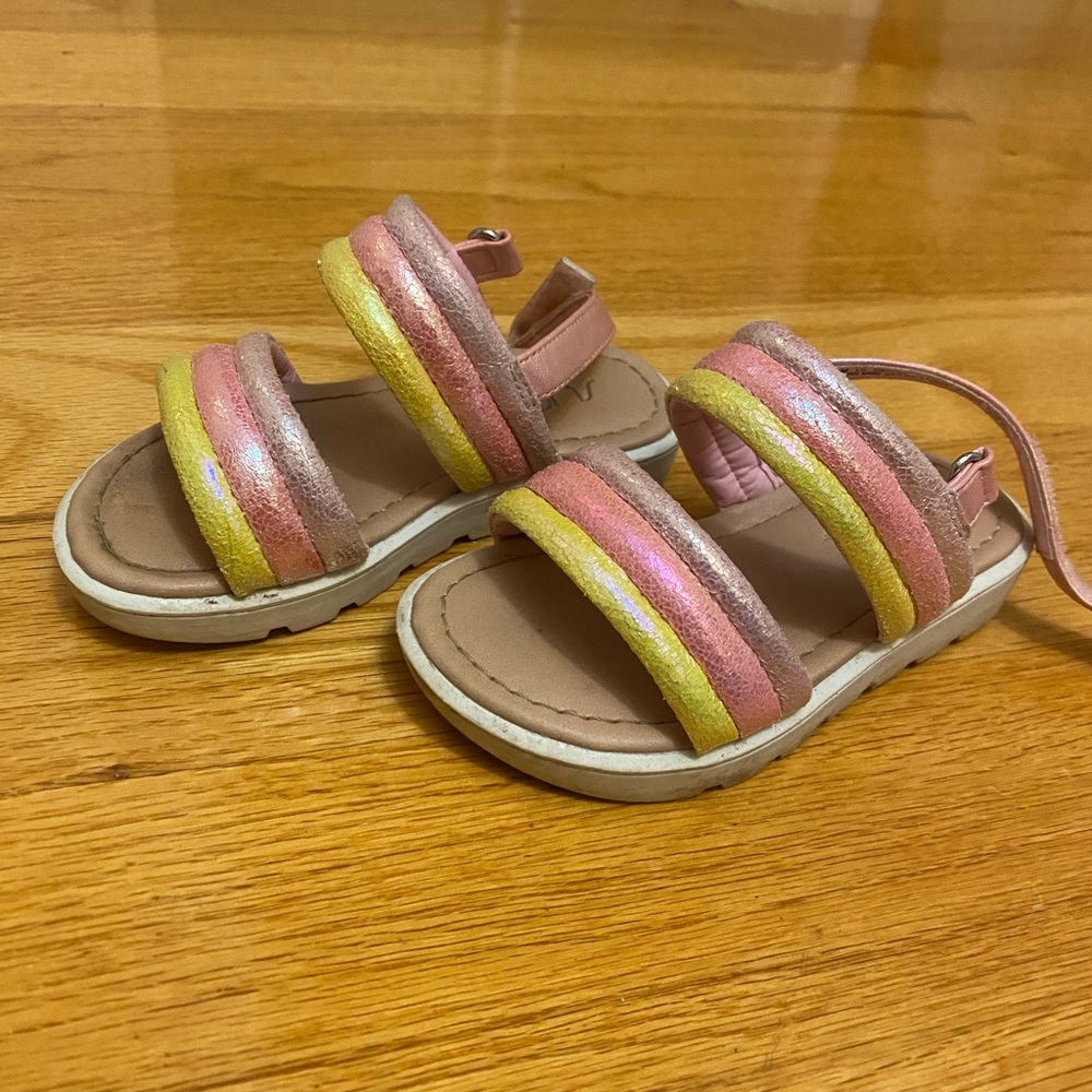 Toddler girl sandals. Size 7